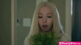 Wam insatiable young petite stepsister ayikwazanga yima maturbating i-slut