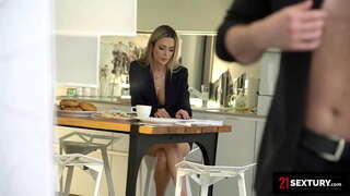 Rumunské kotě miluje dobrý zadek kurva začít svůj den