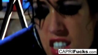 ���ाट तपकिरी रंगाचे केस अर्भक नाही!